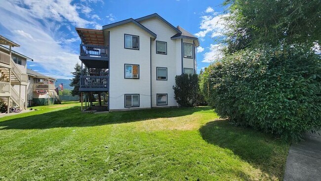 Building Photo - 3442 W Lilac Ct