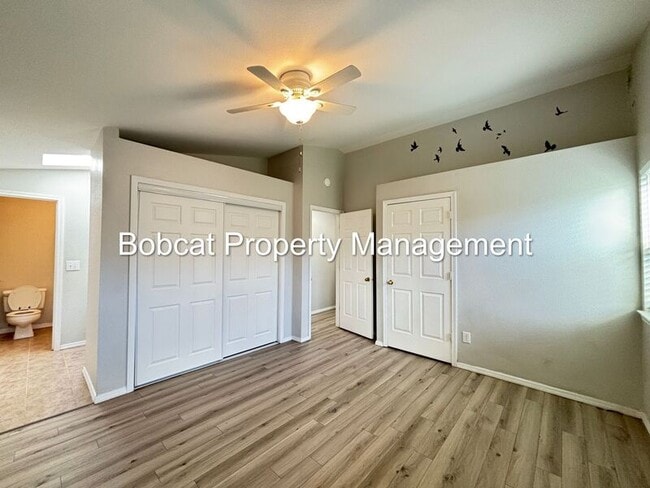 Building Photo - 2319 Blue Haven Ln