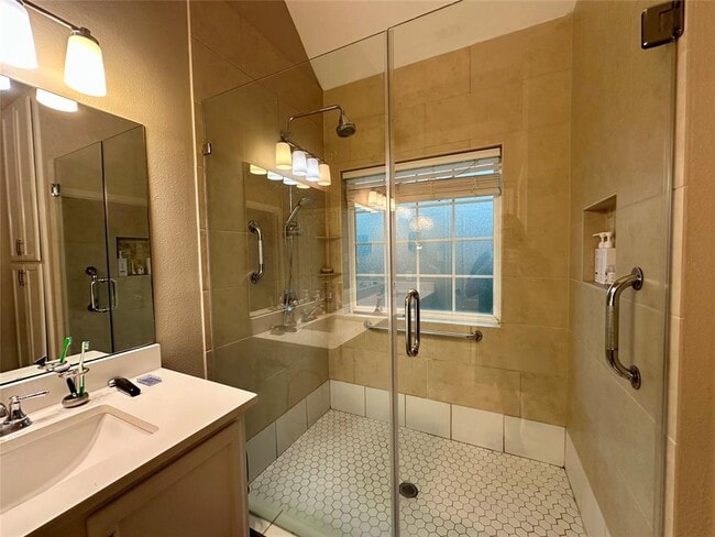 Building Photo - 21818 Windsor Castle Dr