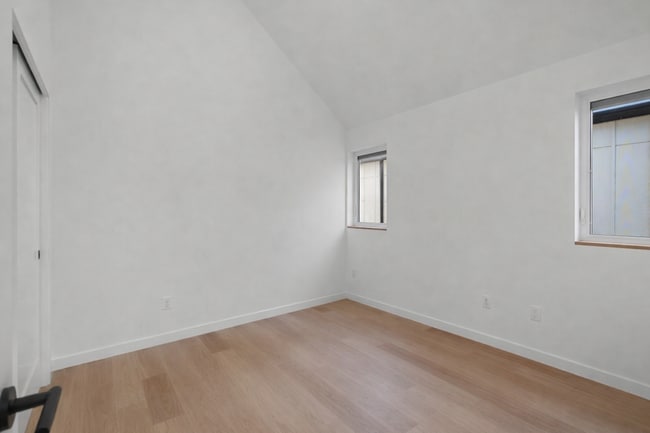 Building Photo - 10350 Wallingford Ave N