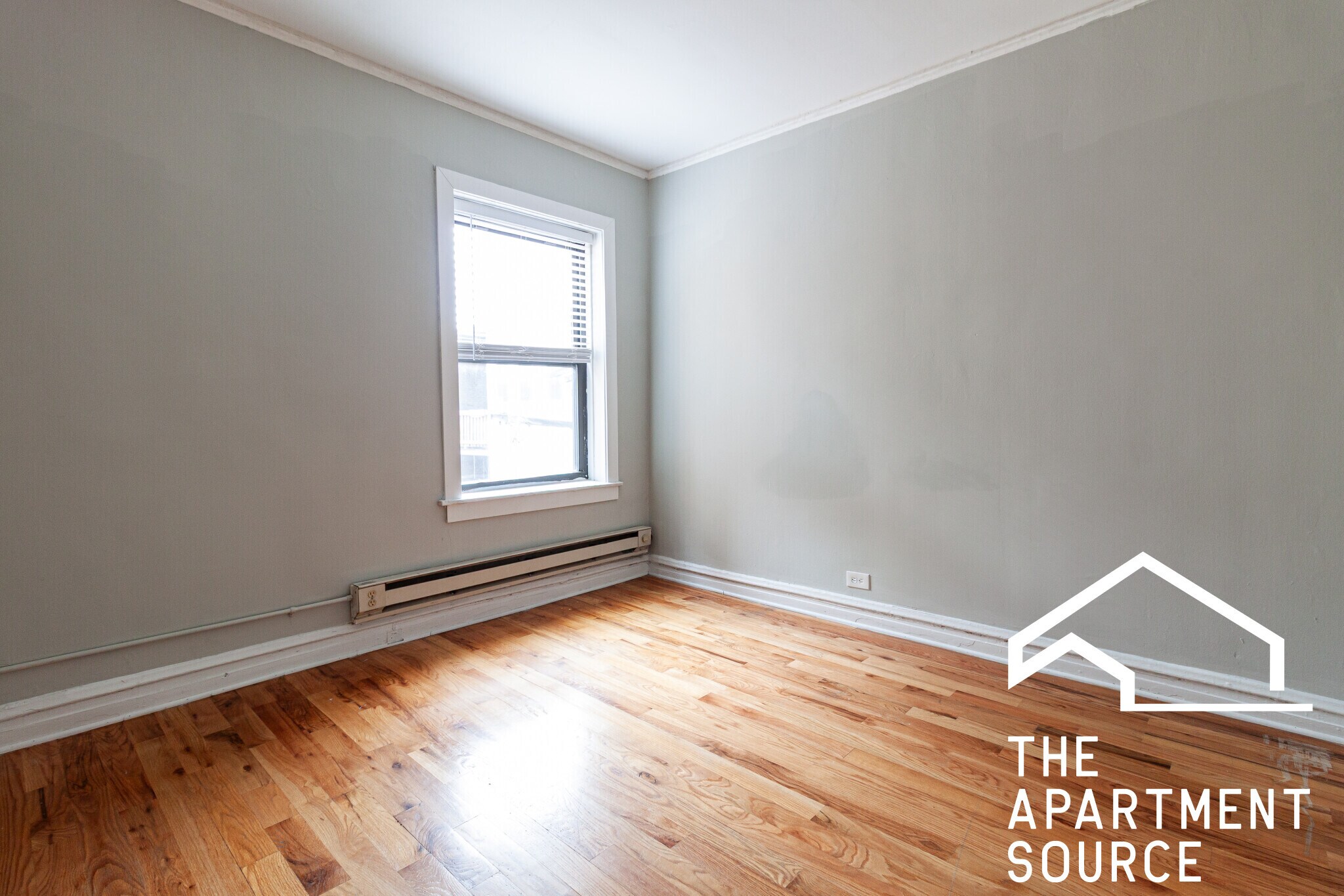 Building Photo - 3721 N Pine Grove Ave