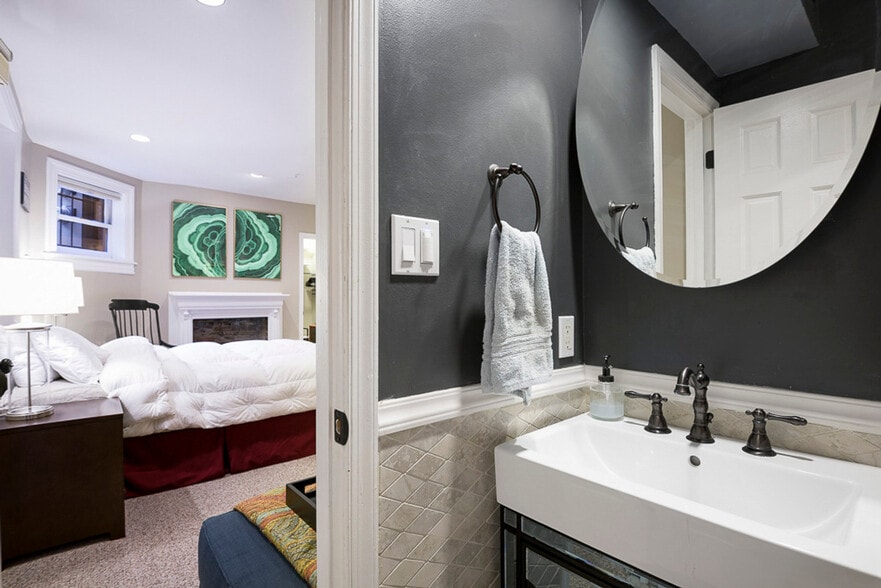 Building Photo - 1738 19th St NW