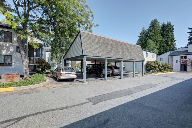Building Photo - Large 2bd, 2ba Condo Available w/ Private ...