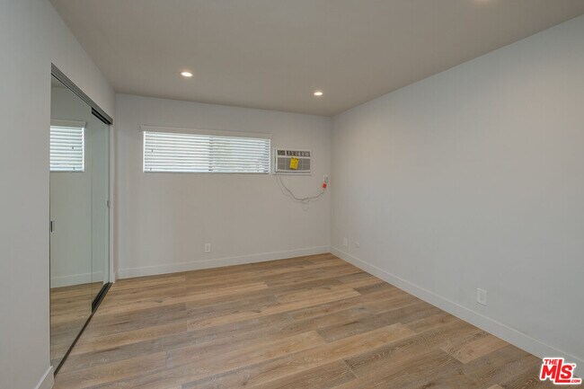 Building Photo - 4320 Finley Ave