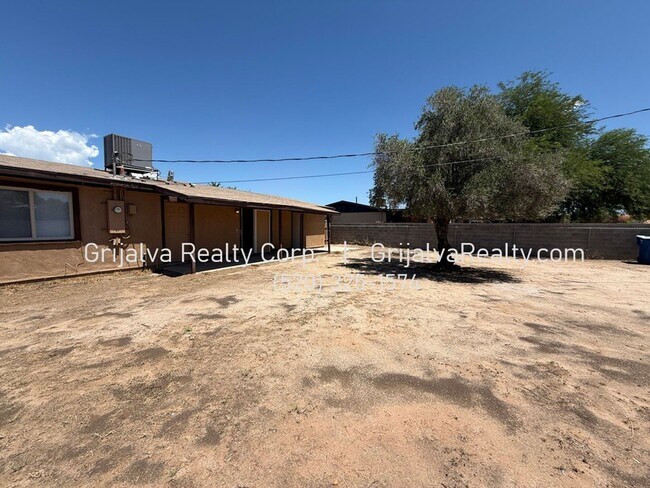 Building Photo - 6850 E Lurlene Dr