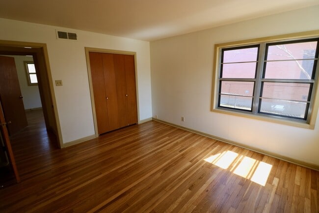 Building Photo - 105 E Xavier-