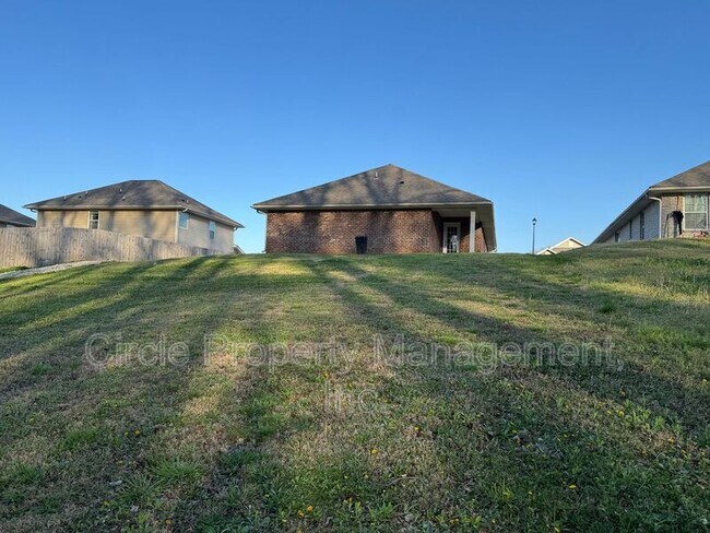 Building Photo - 14287 Wildflower Dr