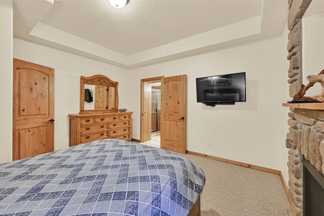 Building Photo - 5176 Fairview Loop