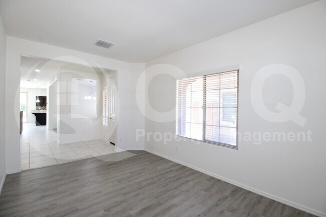 Building Photo - 1819 W Bonanza Dr