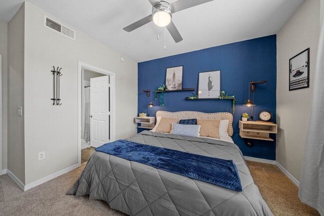 Building Photo - 10142 Montague St