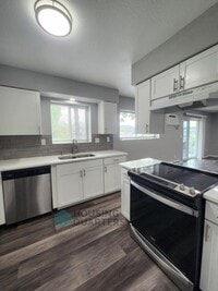 Building Photo - 12421 E Riverside Ave