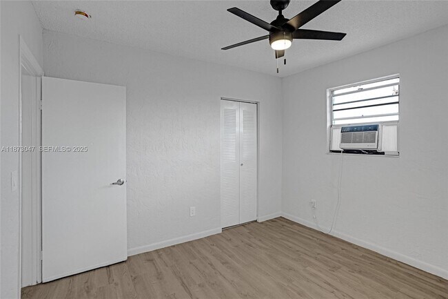 Building Photo - 14140 NW 24th Ct