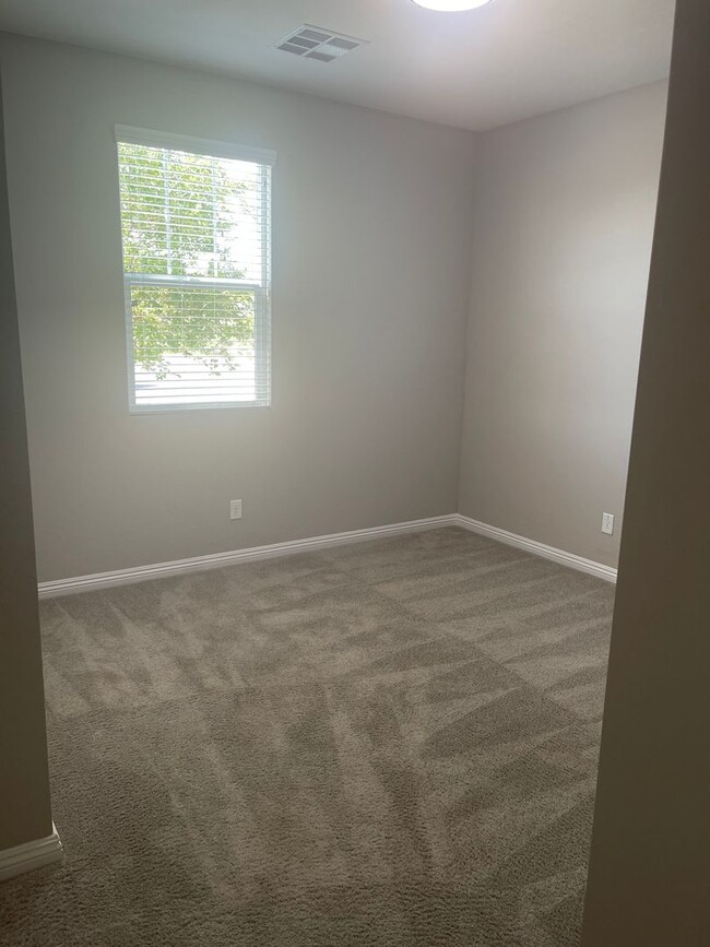 Building Photo - Beautiful Home in Inspirada Community