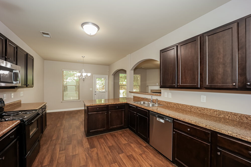 Building Photo - 258 Stillwood Dr