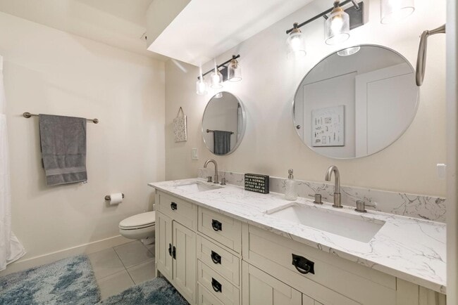 Building Photo - 2610 S Ventura Dr