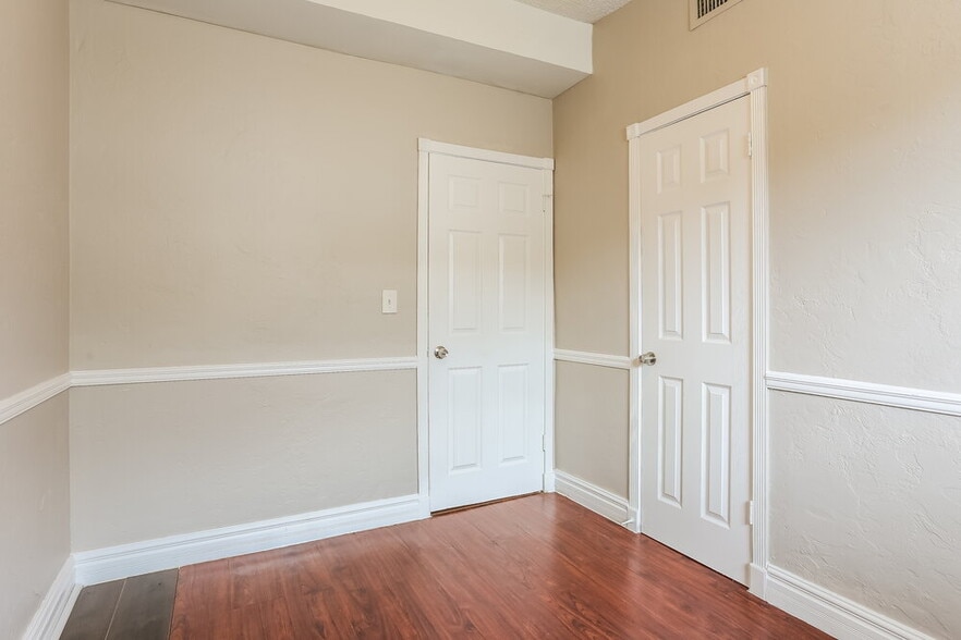 Building Photo - 550 NW 29th Terrace