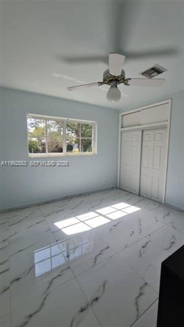 Building Photo - 6130 SW 64th Ave