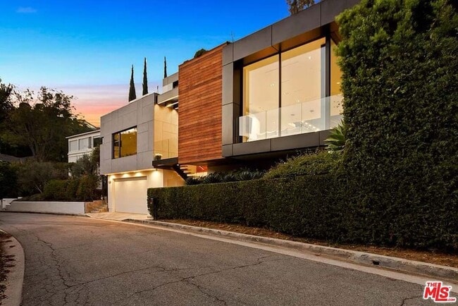 Building Photo - 1331 Belfast Dr