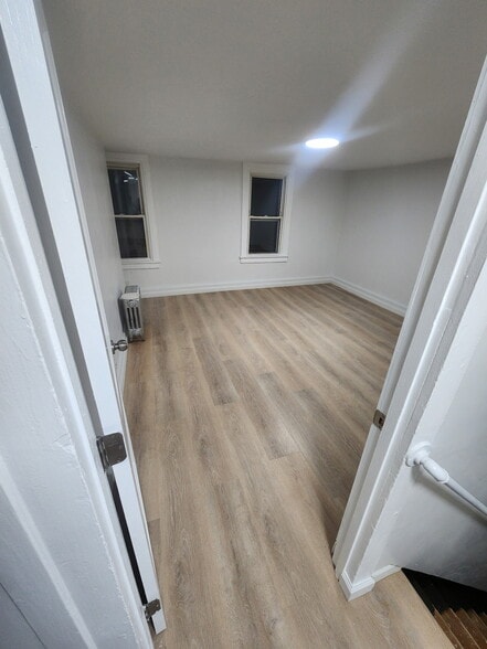 Building Photo - 606 Walnut St