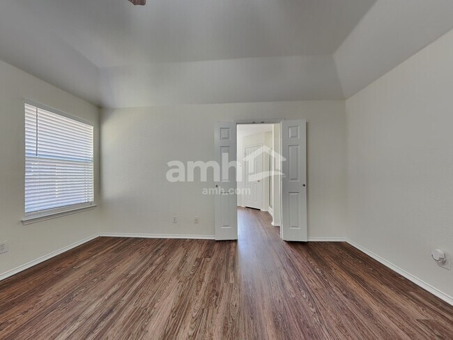 Building Photo - 1013 White Marlin Dr