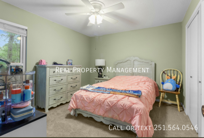 Building Photo - 7044 Carrabelle Key