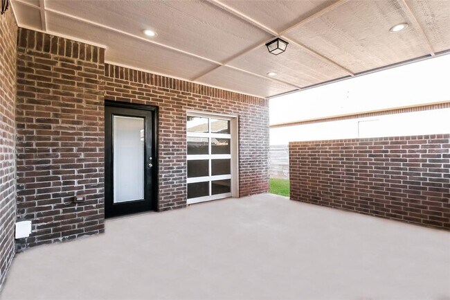 Building Photo - 11215 Paradise Out Ln
