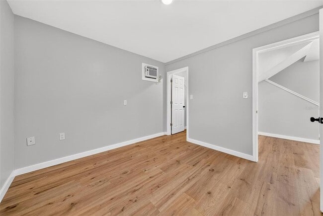 Building Photo - 1099 Grove Ave