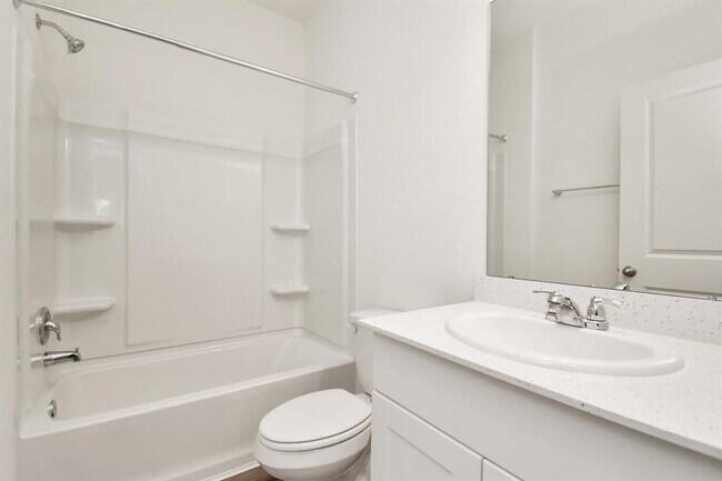 Building Photo - 7807 Royalwood Dr
