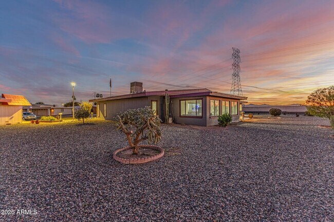 Building Photo - 11210 W Pueblo Ct