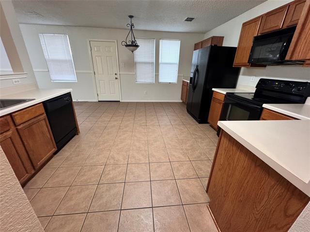 Building Photo - 16525 Alena Ct