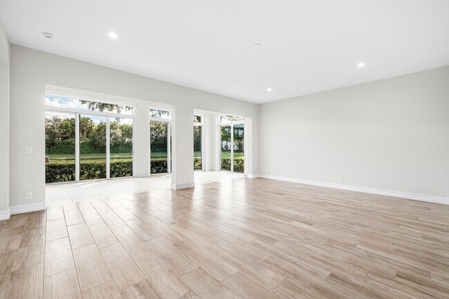 Building Photo - 106 Palm Bay Dr