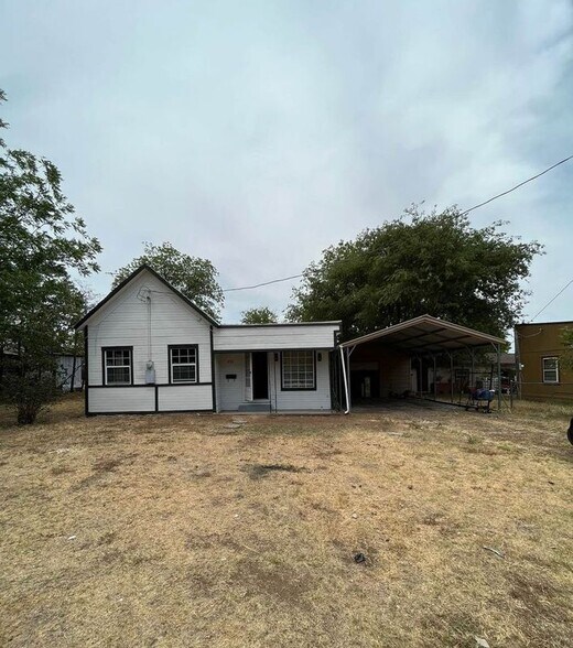 Primary Photo - 202 W 13th St