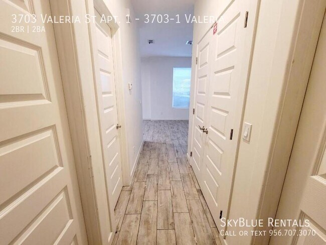 Building Photo - 3703 Valeria St