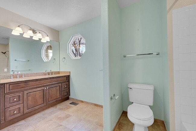 Building Photo - $2,995.00, stunning 4-bedroom, 3.5-bathroo...