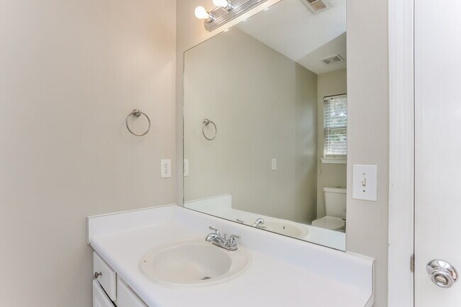 Building Photo - 3234 Grove Trail