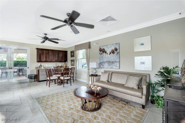 Building Photo - 10824 Alvara Way