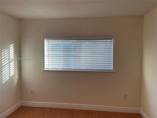 Building Photo - 12885 SW 49th Ct