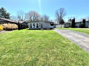 Building Photo - 3 Bedroom - Upper Arlington
