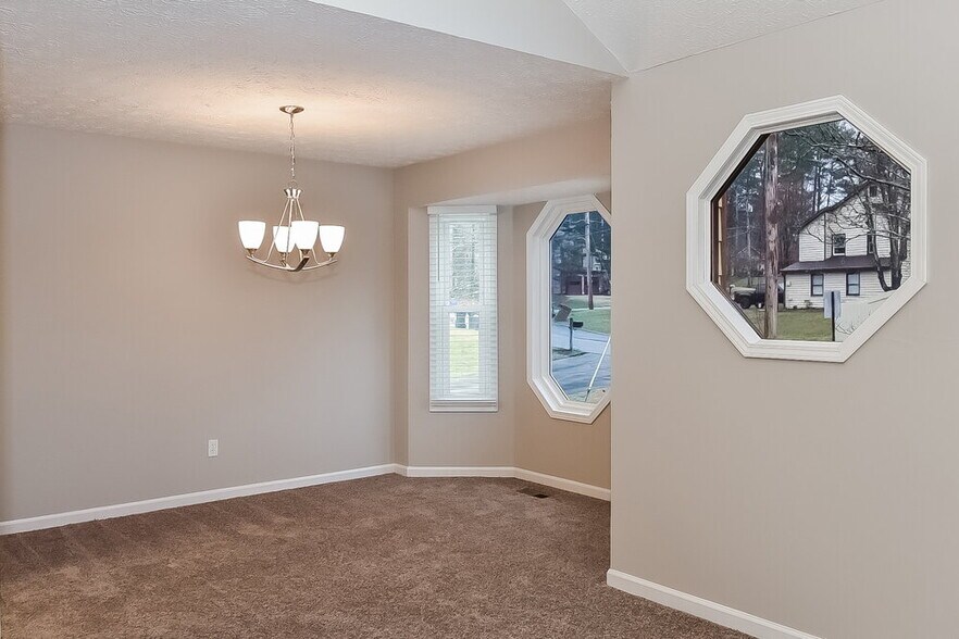 Building Photo - 3258 Willa Way