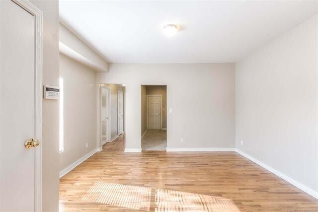 Building Photo - 1326 S Carthage Ave