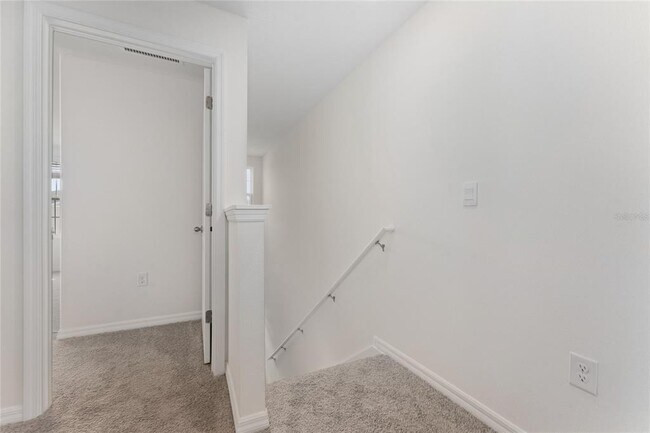 Building Photo - 6594 Leo Ln