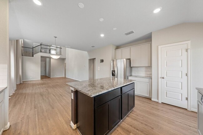 Building Photo - Stylish 3-Bed Home with Pool Access, Island Kitchen & Fenced Yard in New Braunfels