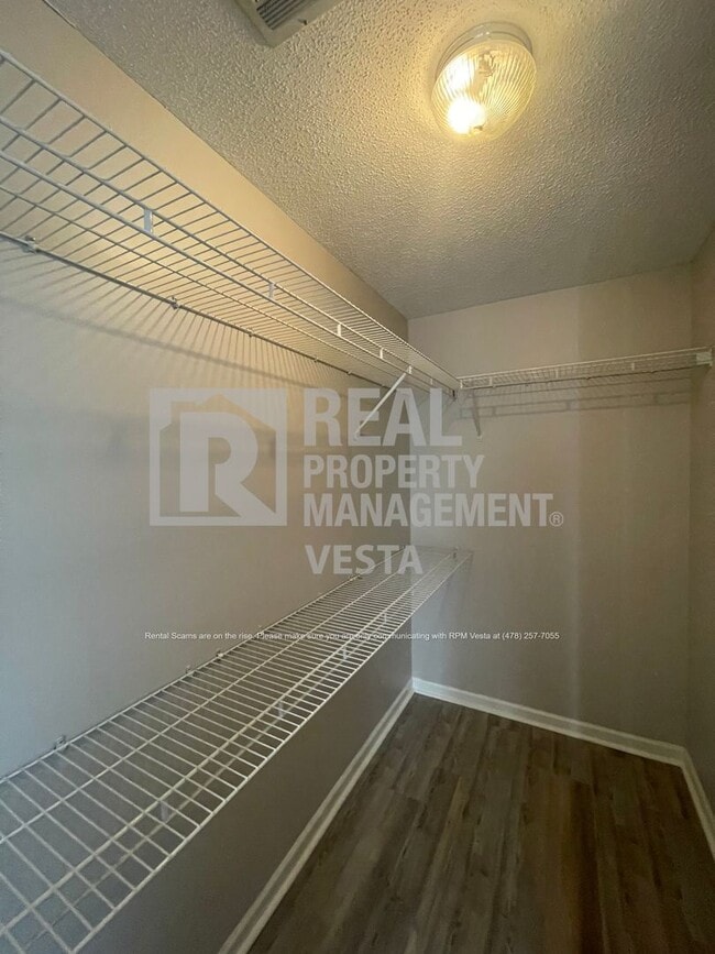 Building Photo - 109 Barley Pl