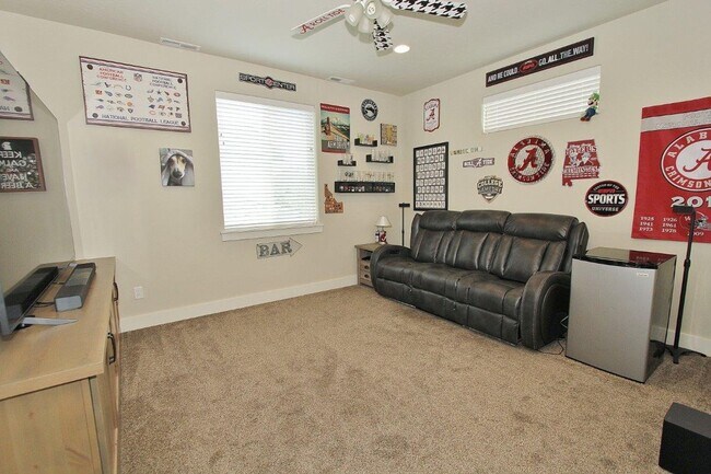 Building Photo - Lovely 4 bed 2 1/2 bath Home in Meridian, Available first week of July