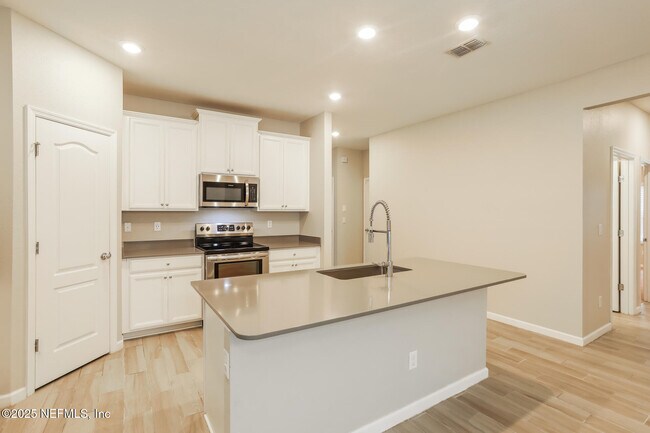 Building Photo - 7091 Bowers Creek Dr