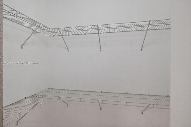 Building Photo - 14747 SW 25th Ln