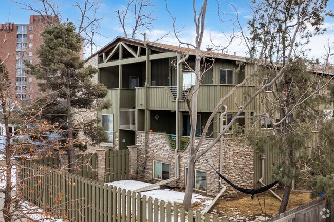 Northwest Corner - 964 Arapahoe Ave