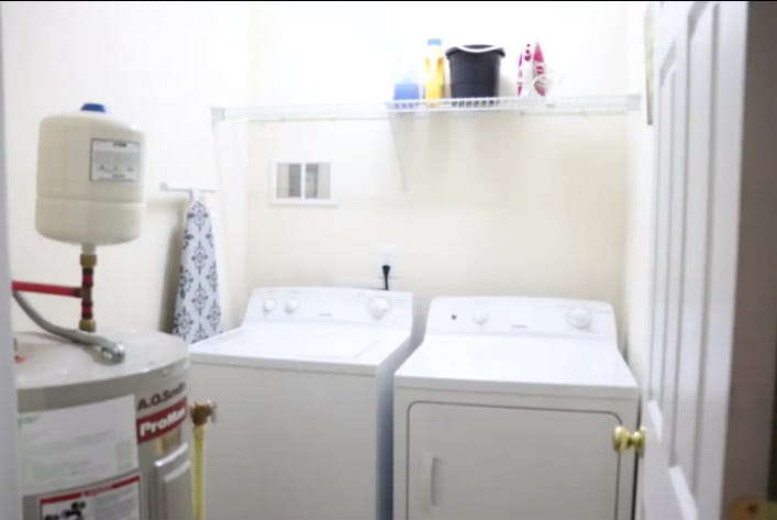 Laundry Room - 10625 Prairie Ridge Ln