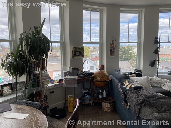 Building Photo - 434 McGrath Hwy