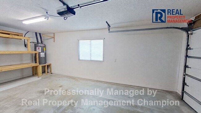 Building Photo - 3 BD/2.5 BA Home in MacCumber Terrace Neighborhood Minutes from Wrightsville Beach